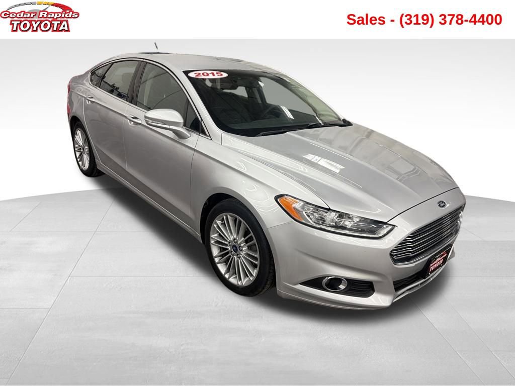 Used 2015 Ford Fusion SE w/ Equipment Group 202A image 9