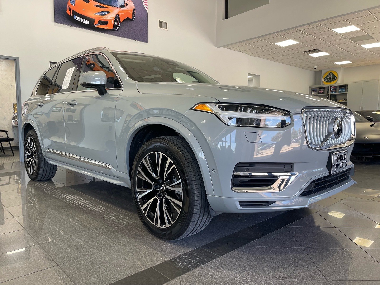 Used 2025 Volvo XC90 T8 Plus w/ Protection Package Premier AWD/4WD image 7