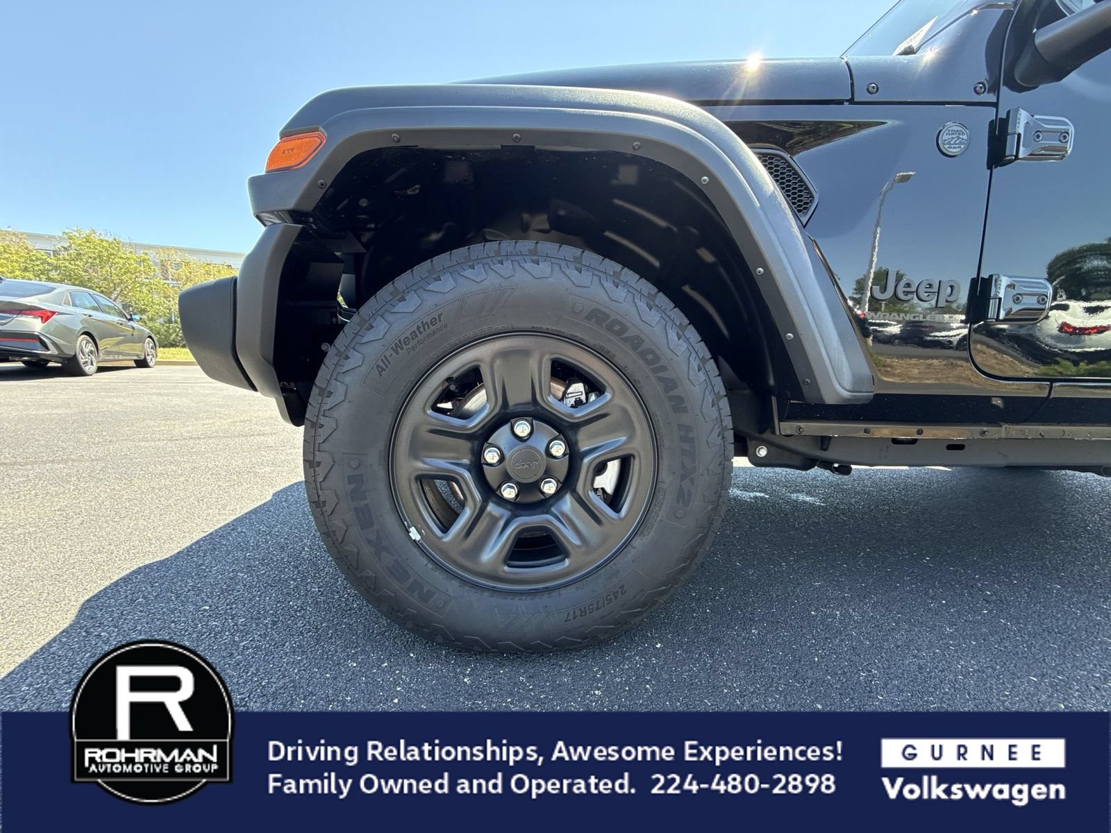 Used 2024 Jeep Wrangler Unlimited Sport AWD/4WD image 12