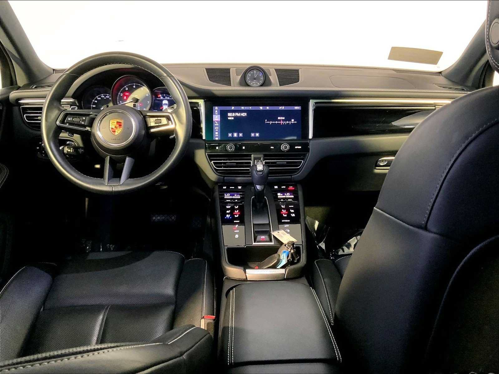 Certified 2024 Porsche Macan S AWD/4WD image 14