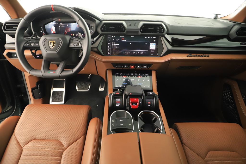Used 2025 Lamborghini Urus SE AWD/4WD image 18