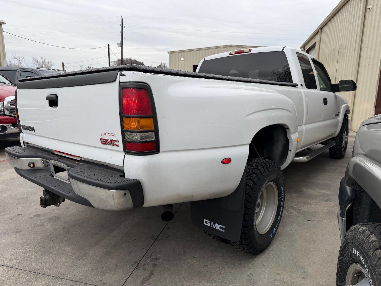 Used 2004 GMC Sierra 3500 SLT w/ Heavy-Duty Power Package image 5