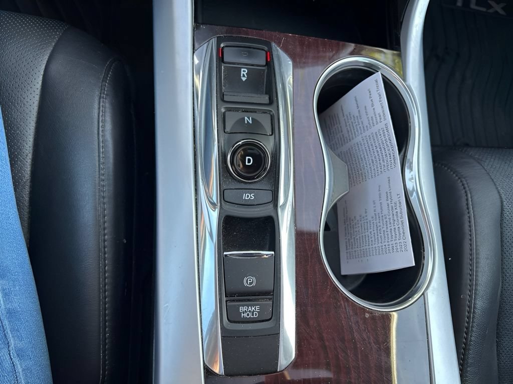 Used 2017 Acura TLX w/ Technology Package FWD image 28
