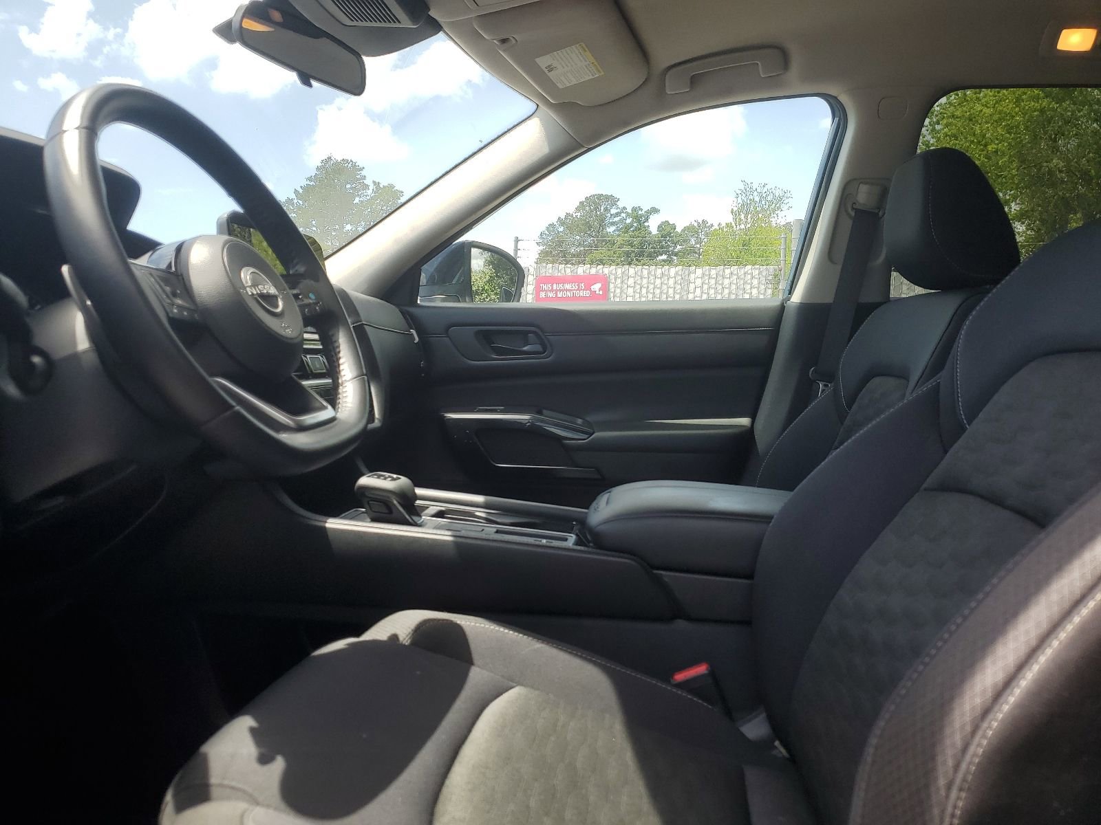 Used 2023 Nissan Pathfinder SV FWD image 8