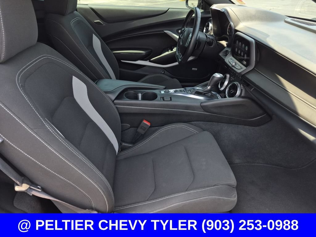 Used 2024 Chevrolet Camaro LT w/ Technology Package RWD image 9