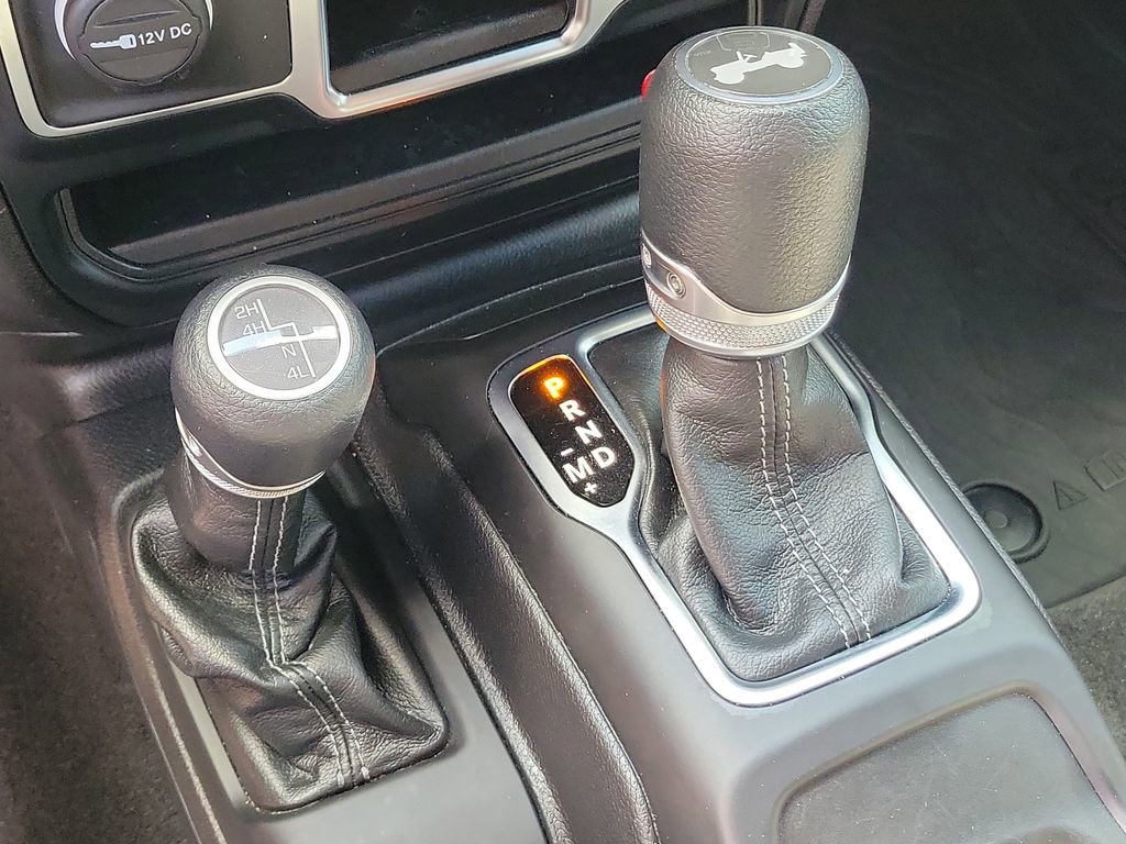 Used 2024 Jeep Wrangler Sport image 33