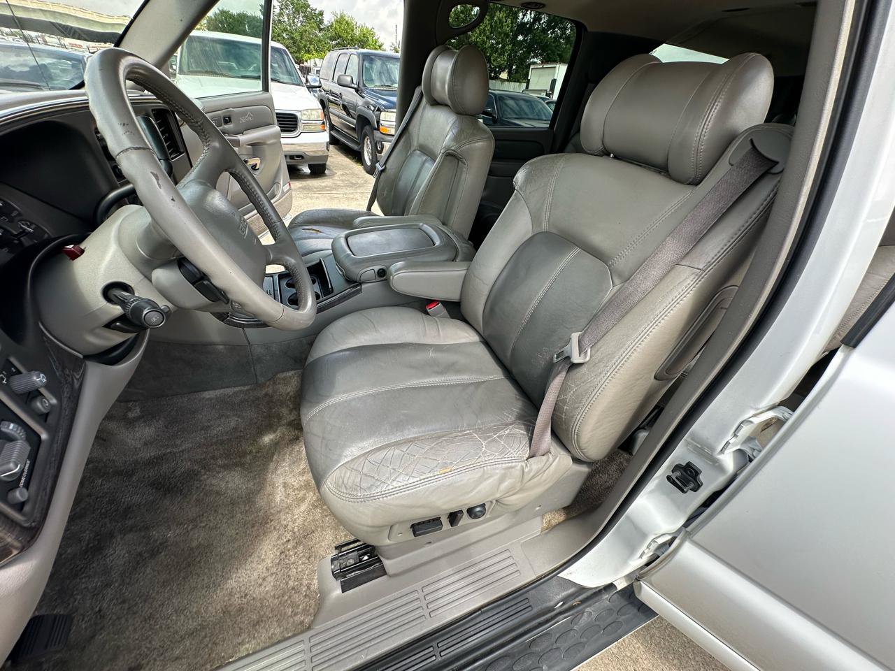Used 2002 GMC Yukon XL Denali AWD/4WD image 56