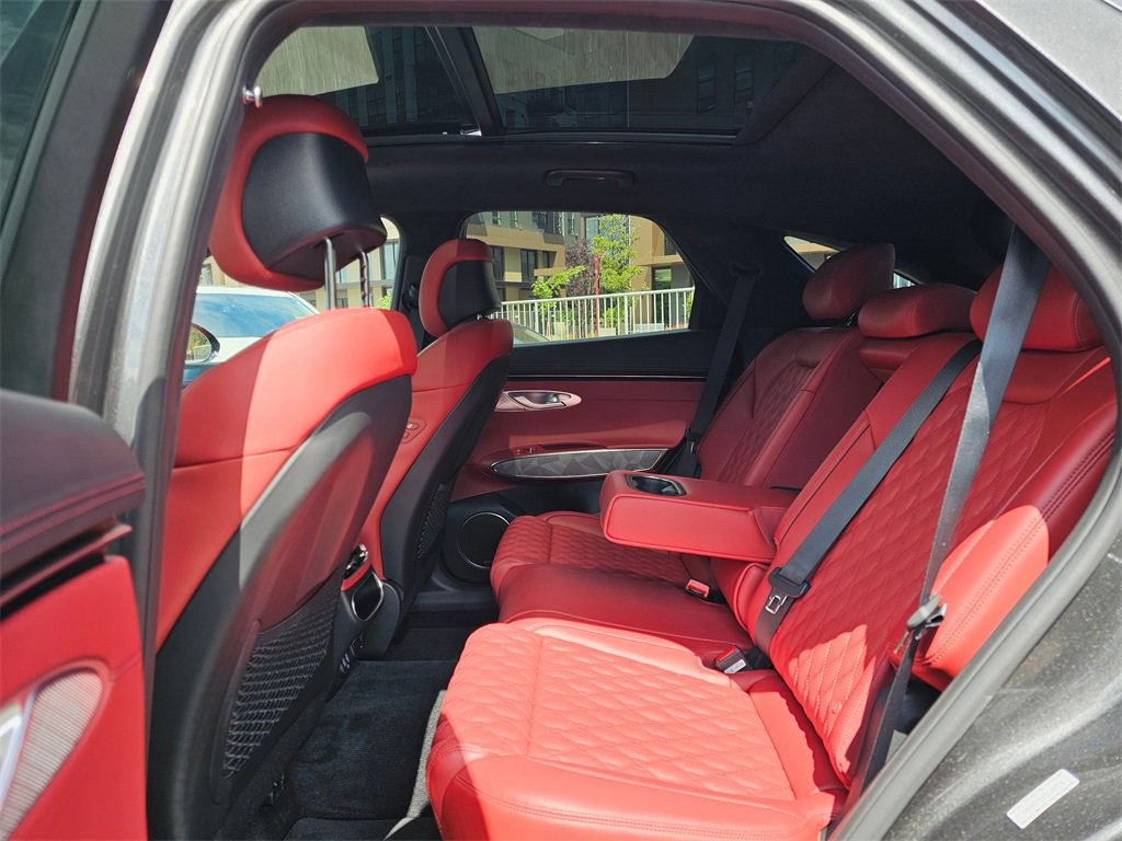 Used 2025 Genesis GV70 3.5T Sport w/ Sport Advanced Package image 19