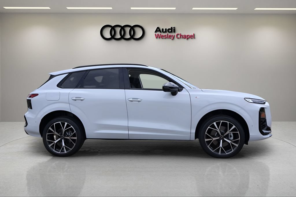 New 2026 Audi Q3 quattro 2.0T AWD/4WD image 6