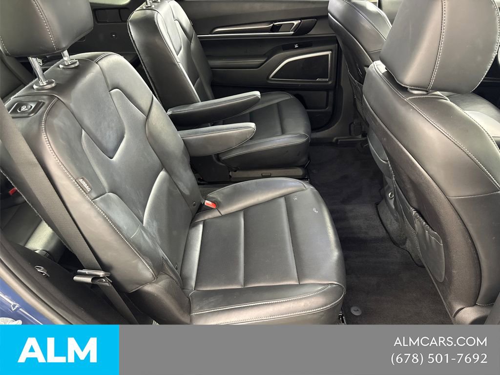Used 2025 Kia Telluride S FWD image 19