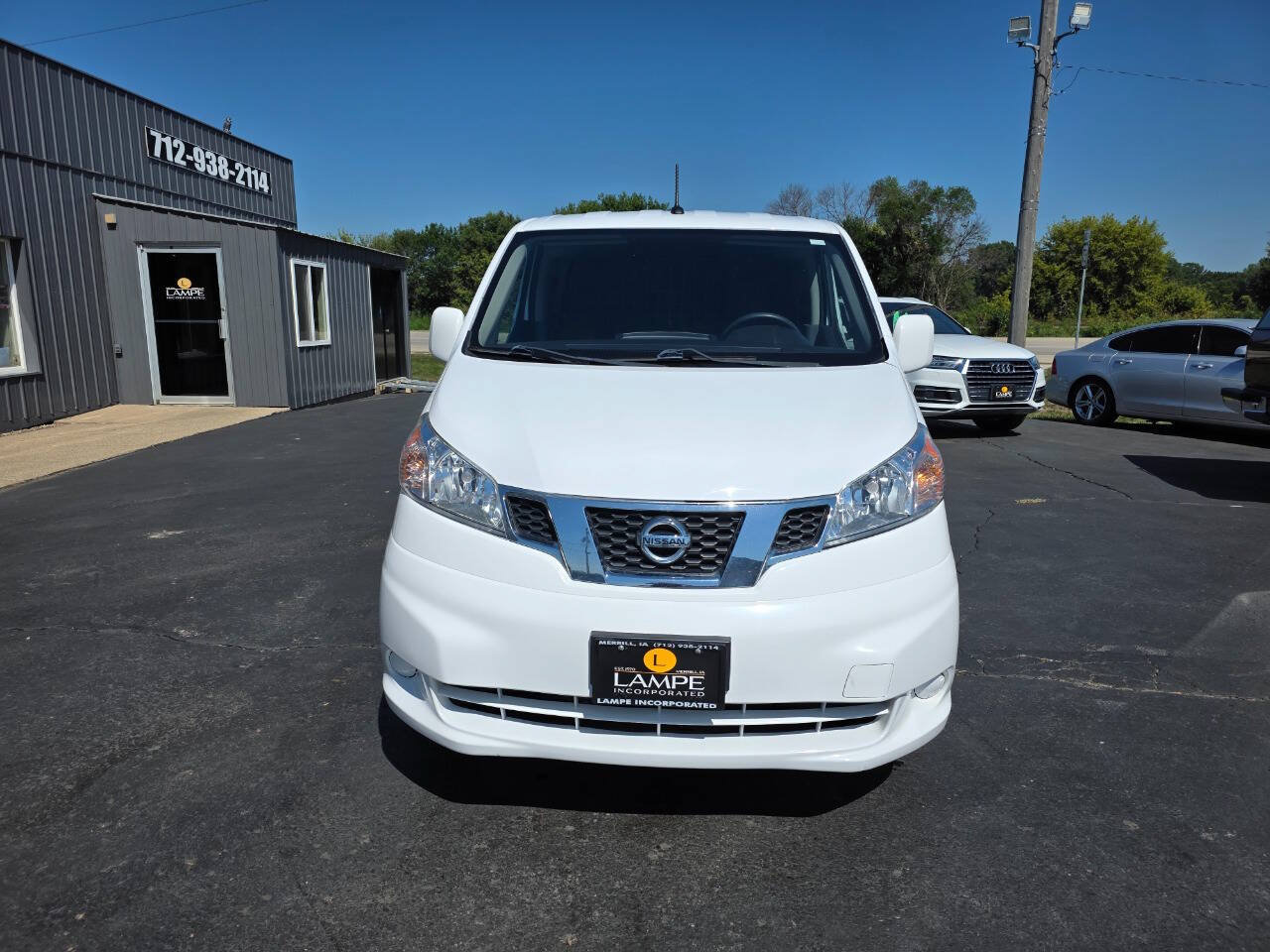 Used 2018 Nissan NV200 SV w/ Navigation Package FWD image 4