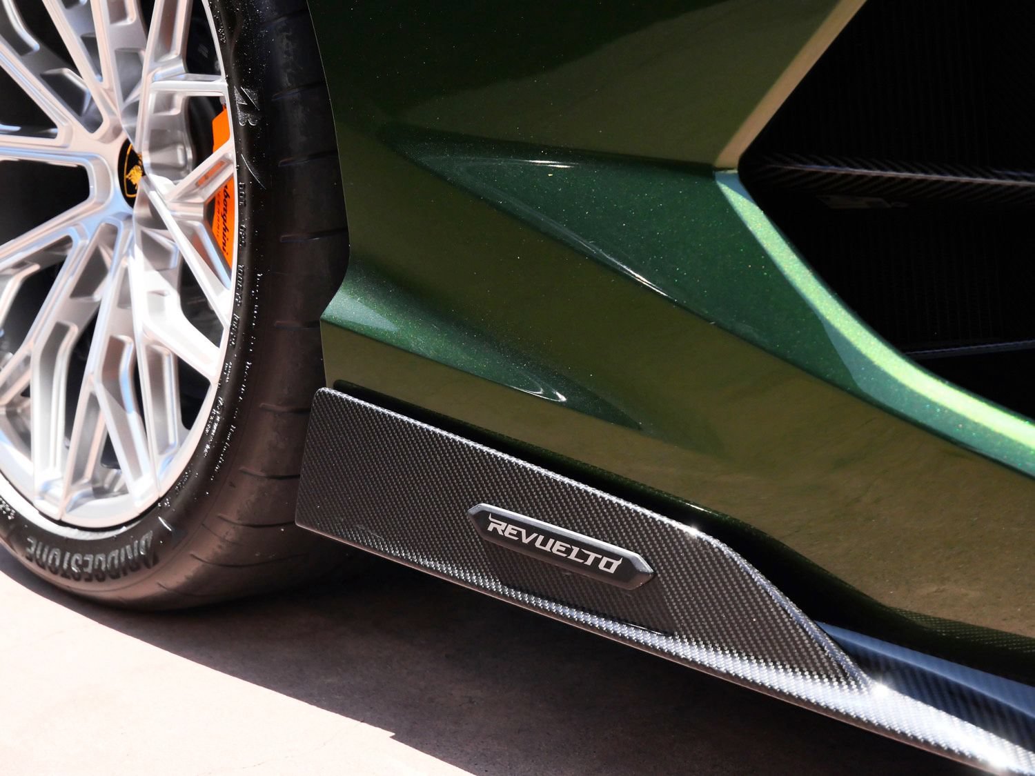Used 2025 Lamborghini Revuelto AWD/4WD image 23