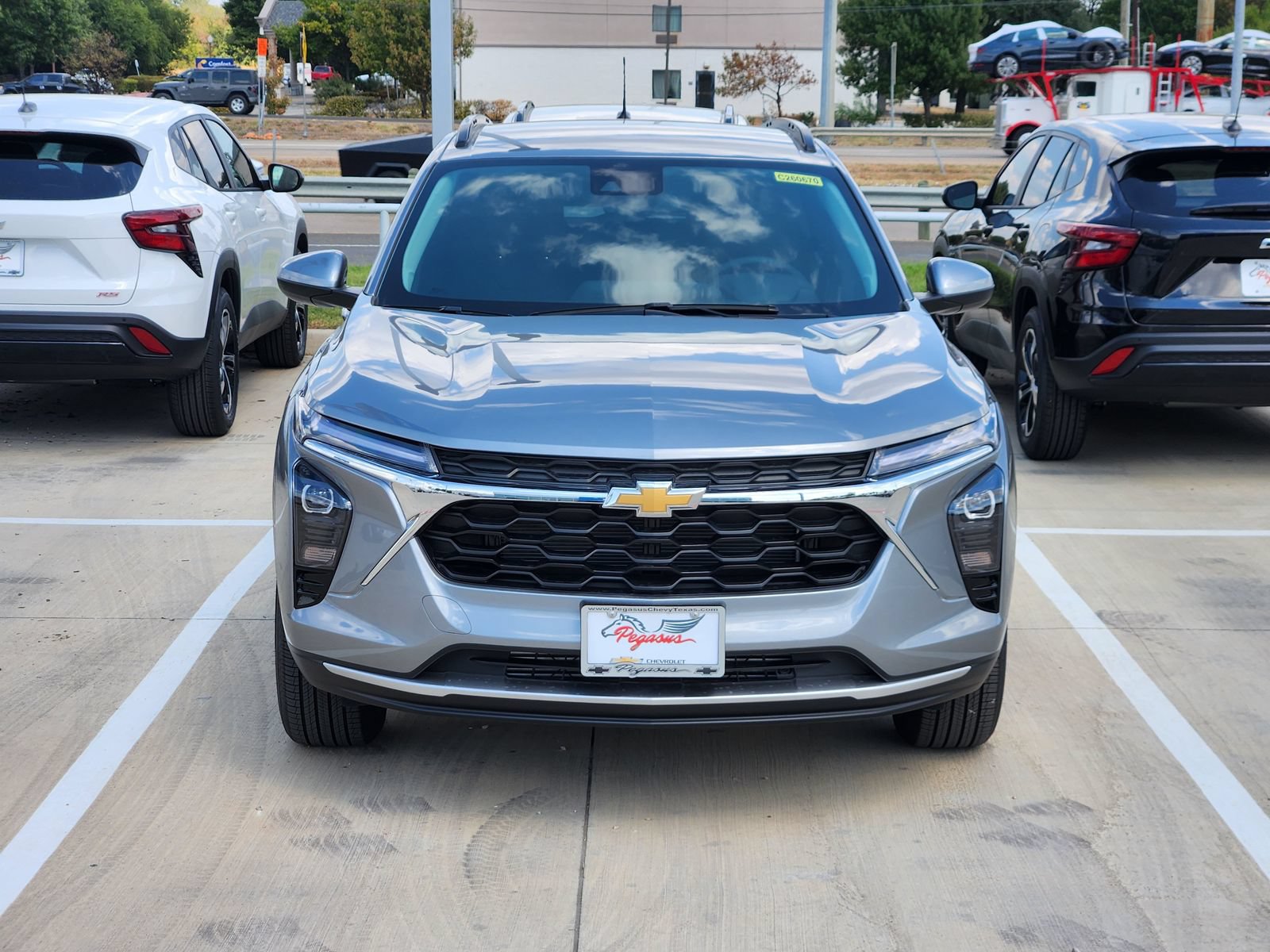 New 2026 Chevrolet Trax LT w/ LT Convenience Package FWD image 6