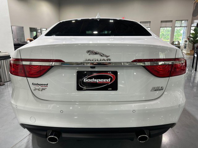 Used 2017 Jaguar XF Prestige AWD/4WD image 25