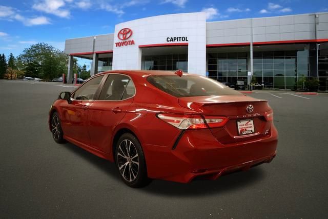 Certified 2020 Toyota Camry SE image 5