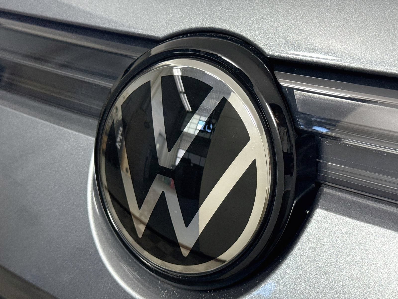 Certified 2025 Volkswagen Tiguan SE AWD/4WD image 27
