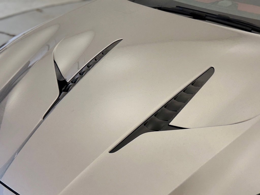 New 2025 Aston Martin Vanquish image 31