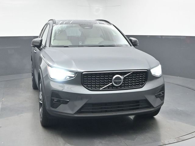 New 2026 Volvo XC40 B5 Ultra w/ Climate Package image 2