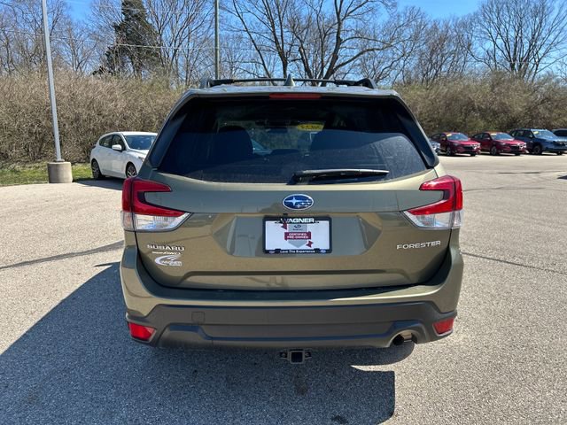 Certified 2023 Subaru Forester Premium image 6