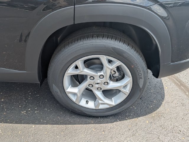 New 2026 Chevrolet Trax LS w/ LS Convenience Package FWD image 22