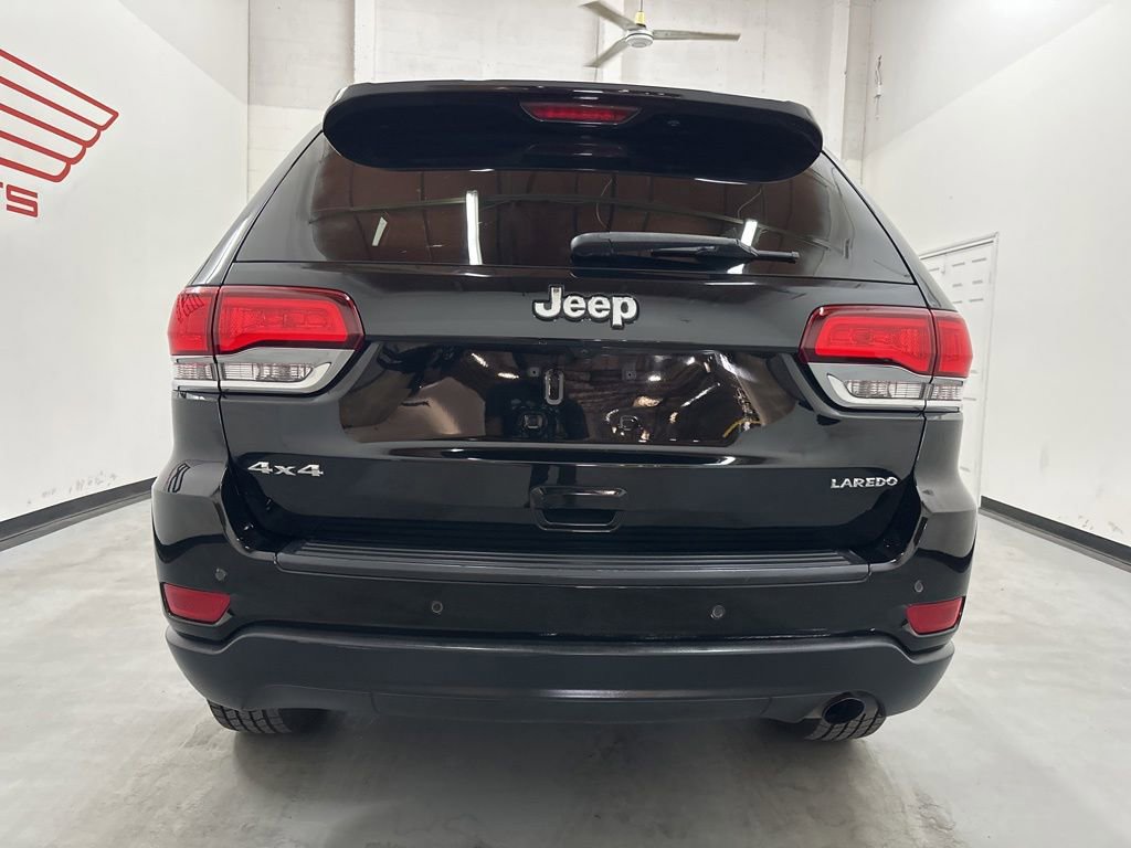 Used 2020 Jeep Grand Cherokee Laredo AWD/4WD image 13
