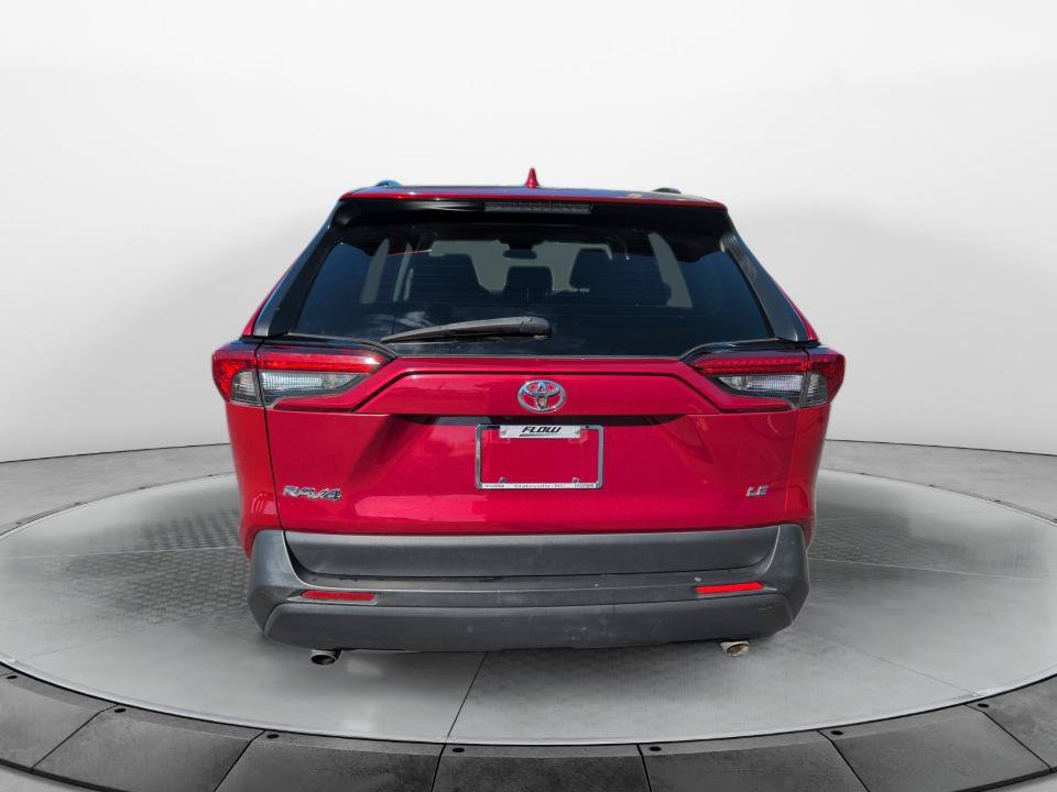 Used 2020 Toyota RAV4 LE FWD image 18