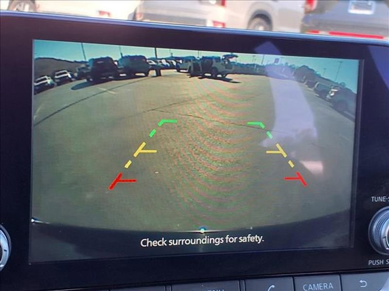 Used 2024 Nissan Sentra SV image 17