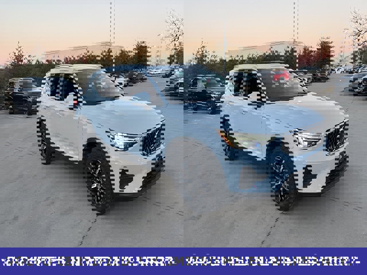 Certified 2025 Volvo XC40 B5 Core image 3