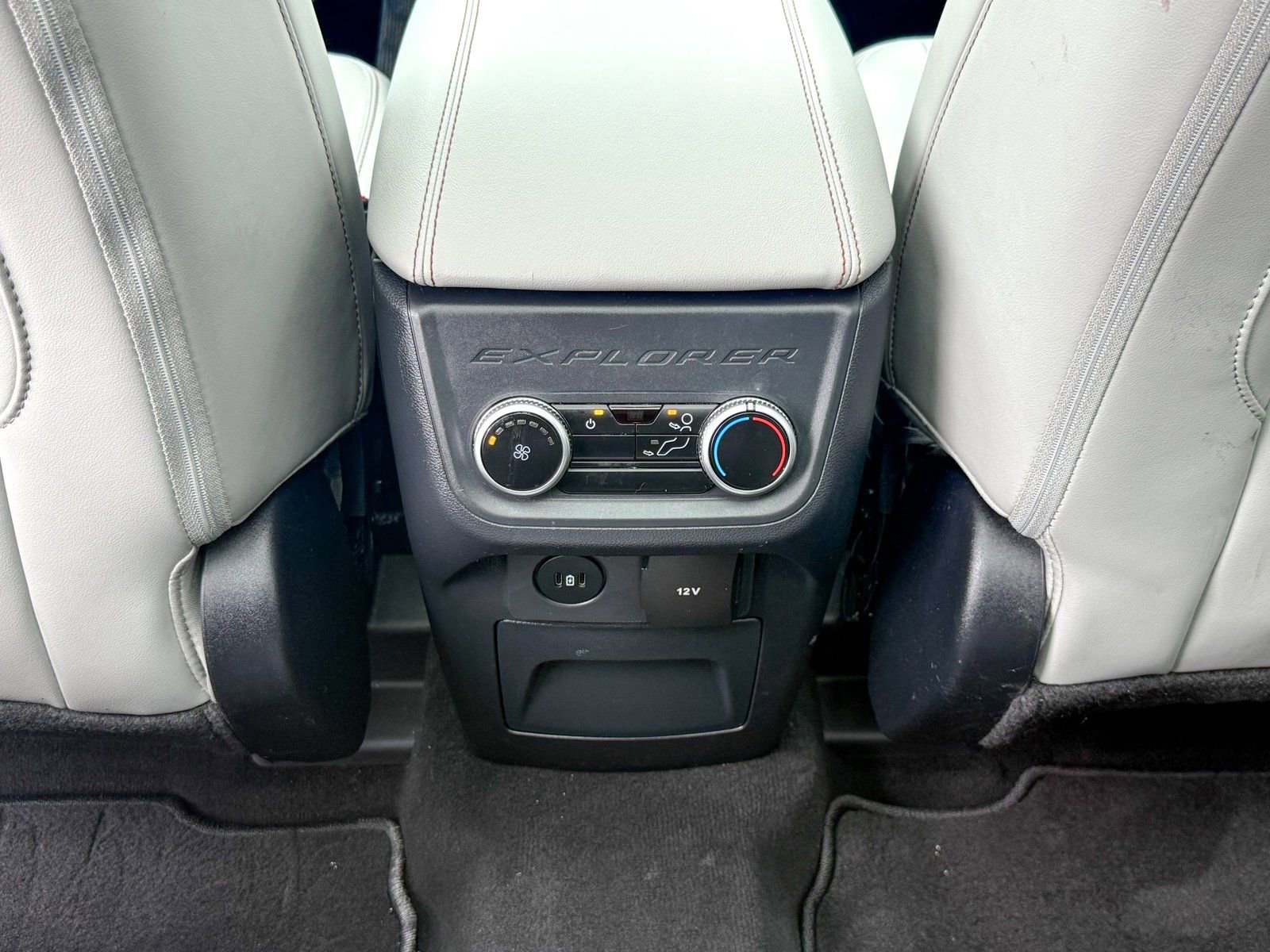 Certified 2025 Ford Explorer Active w/ Active Comfort Package image 22