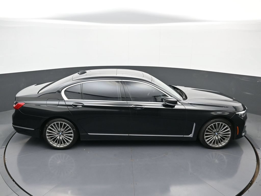 Used 2022 BMW 750i xDrive w/ Autobahn Package AWD/4WD image 37