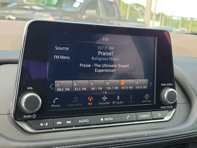 Used 2023 Nissan Rogue SV FWD image 29