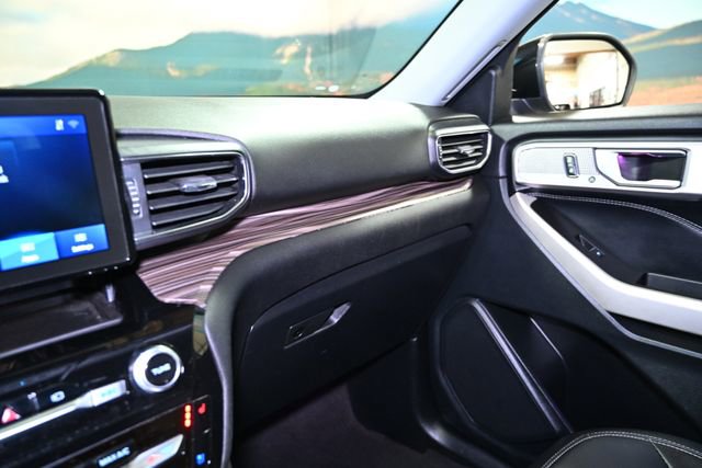 Used 2021 Ford Explorer Limited w/ Equipment Group 301A image 35