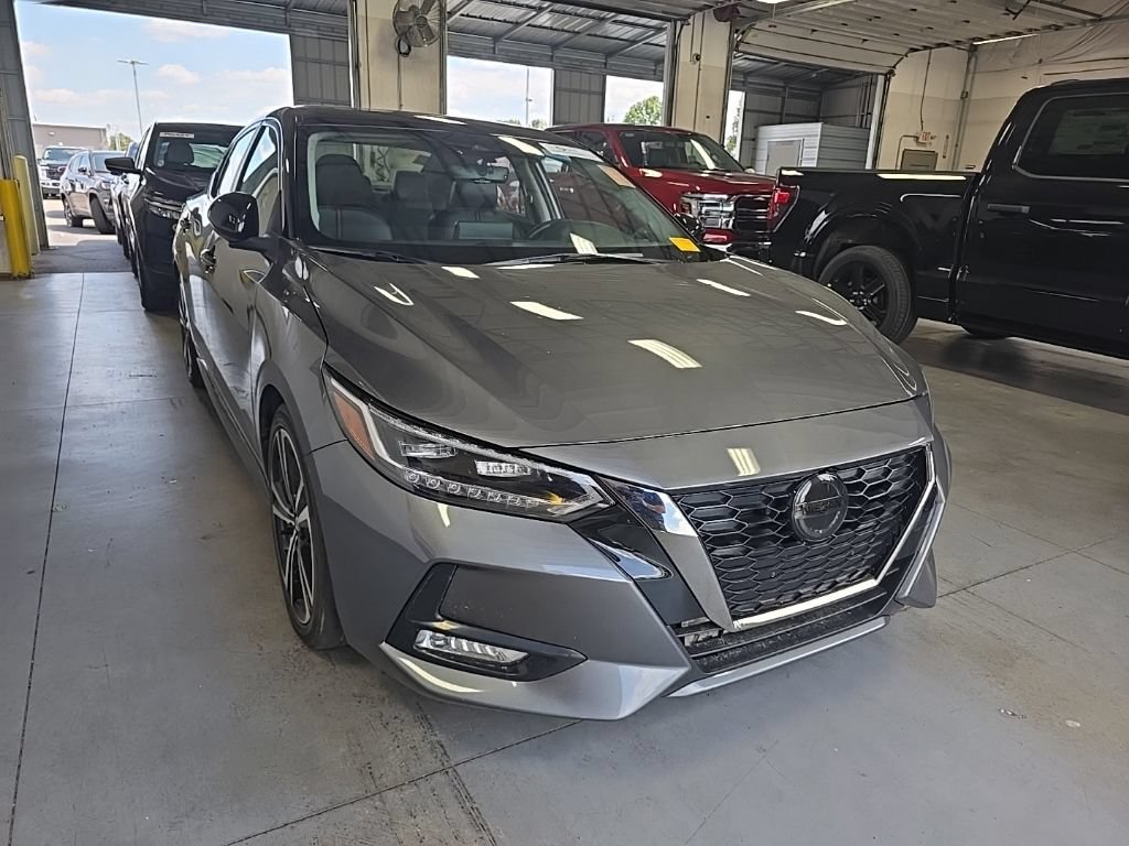 Used 2022 Nissan Sentra SR w/ SR Premium Package FWD image 1