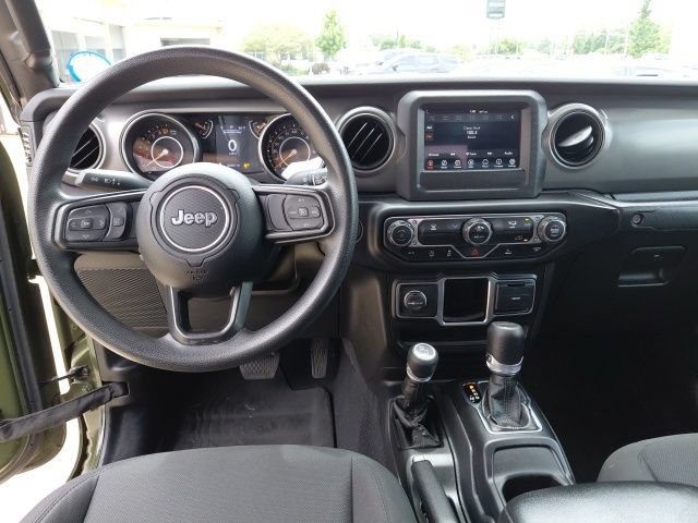 Used 2023 Jeep Gladiator Sport AWD/4WD image 25