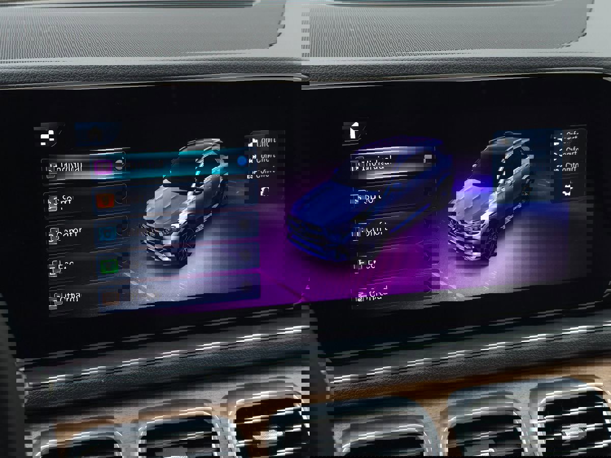 Used 2024 Mercedes-Benz GLE 350 4MATIC SUV image 57