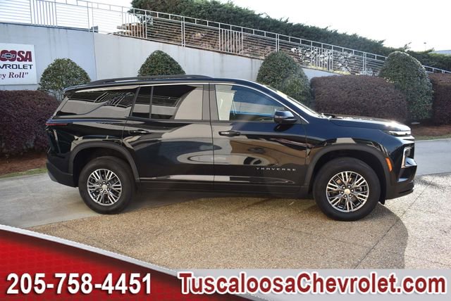 Used 2025 Chevrolet Traverse LT w/ Driver Confidence Package image 13