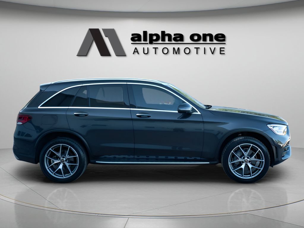 Used 2021 Mercedes-Benz GLC 300 image 4