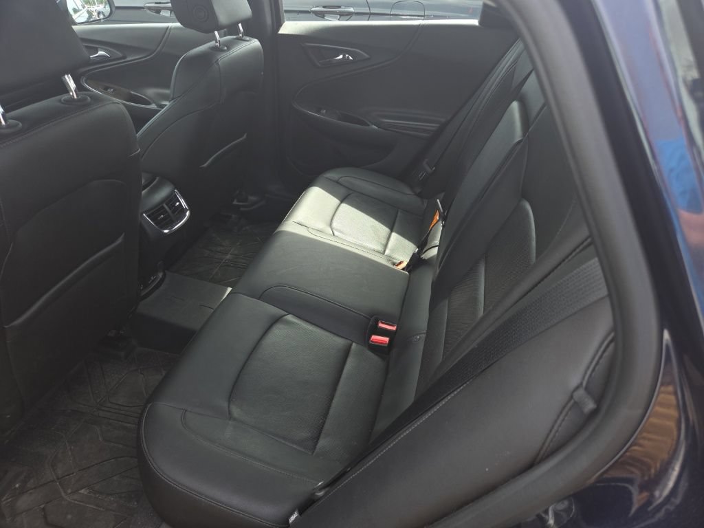 Used 2018 Chevrolet Malibu Premier FWD image 6
