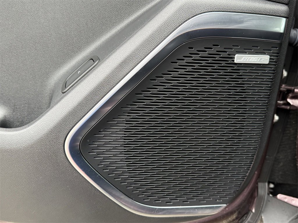 Used 2025 GMC Acadia Elevation image 20