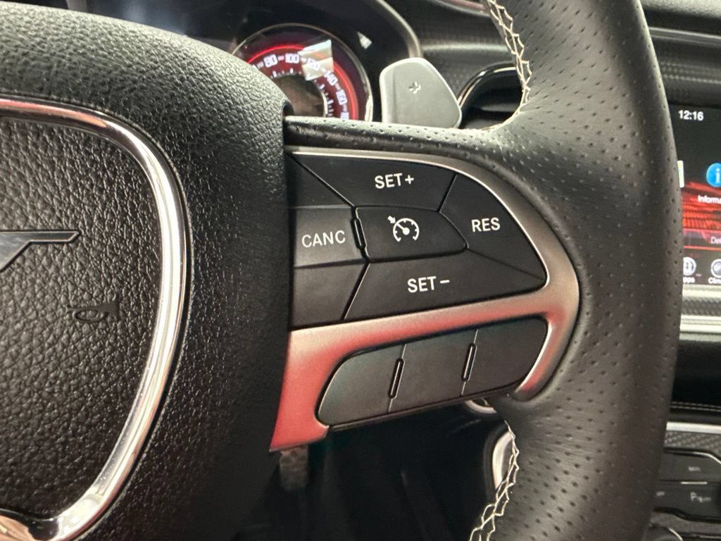 Used 2016 Dodge Challenger SRT Hellcat RWD image 17