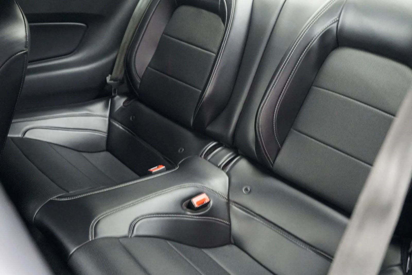 Used 2019 Ford Mustang GT Premium w/ Equipment Group 401A RWD image 37