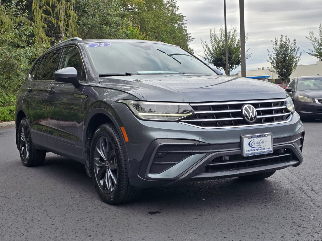 Used 2022 Volkswagen Tiguan SE AWD/4WD image 3