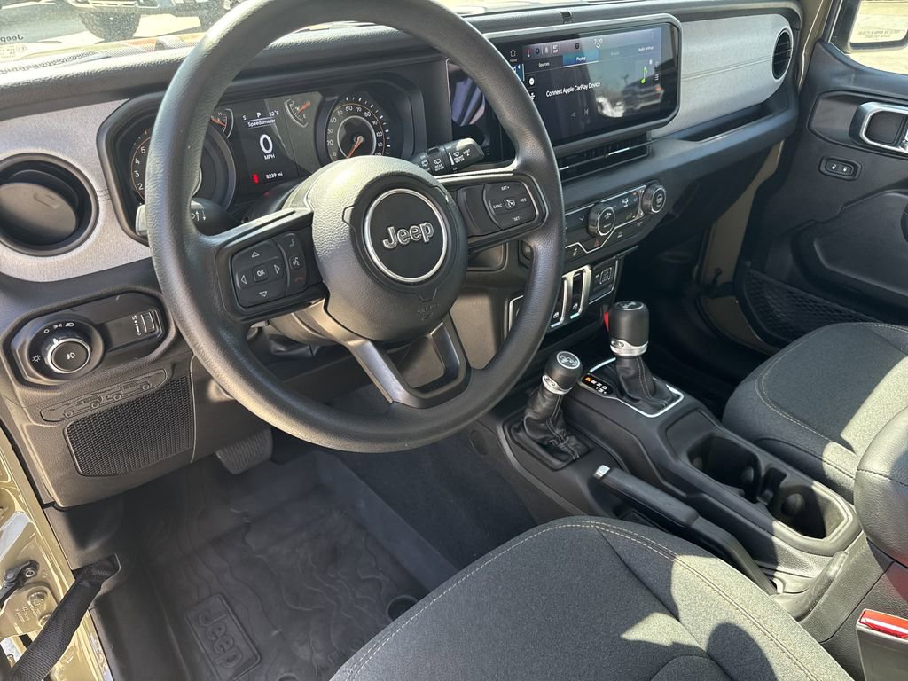 Used 2025 Jeep Wrangler Sport image 24
