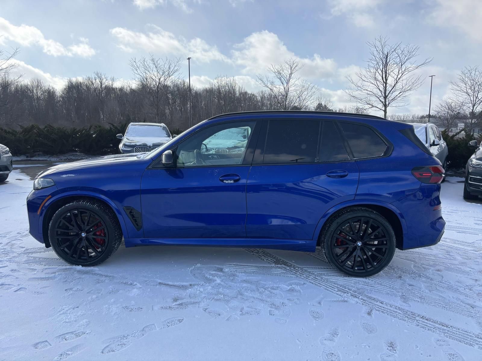 New 2026 BMW X5 M60i image 4