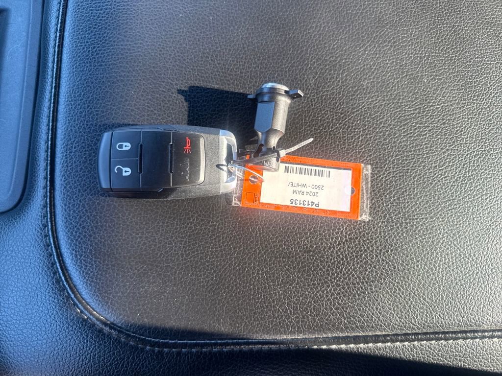 Used 2024 RAM 2500 Big Horn w/ Bed Utility Group image 28