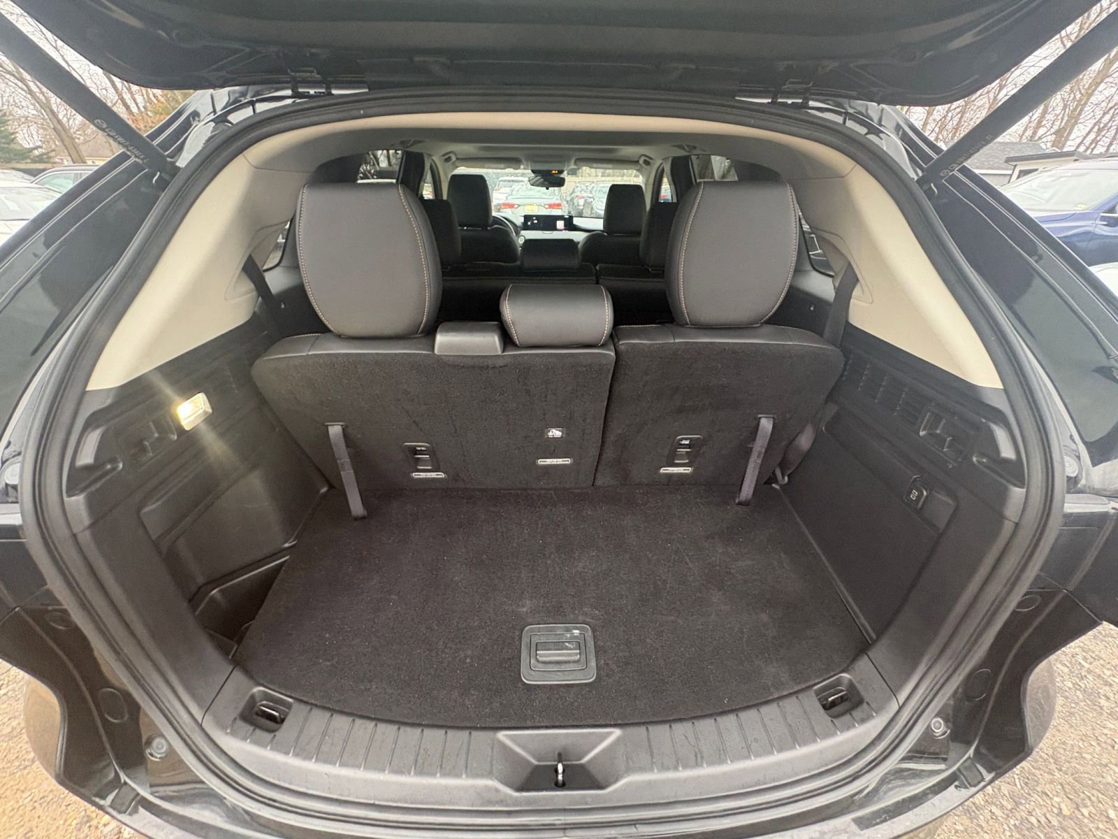 Used 2025 MAZDA CX-90 3.3 Turbo w/ Preferred Package image 28