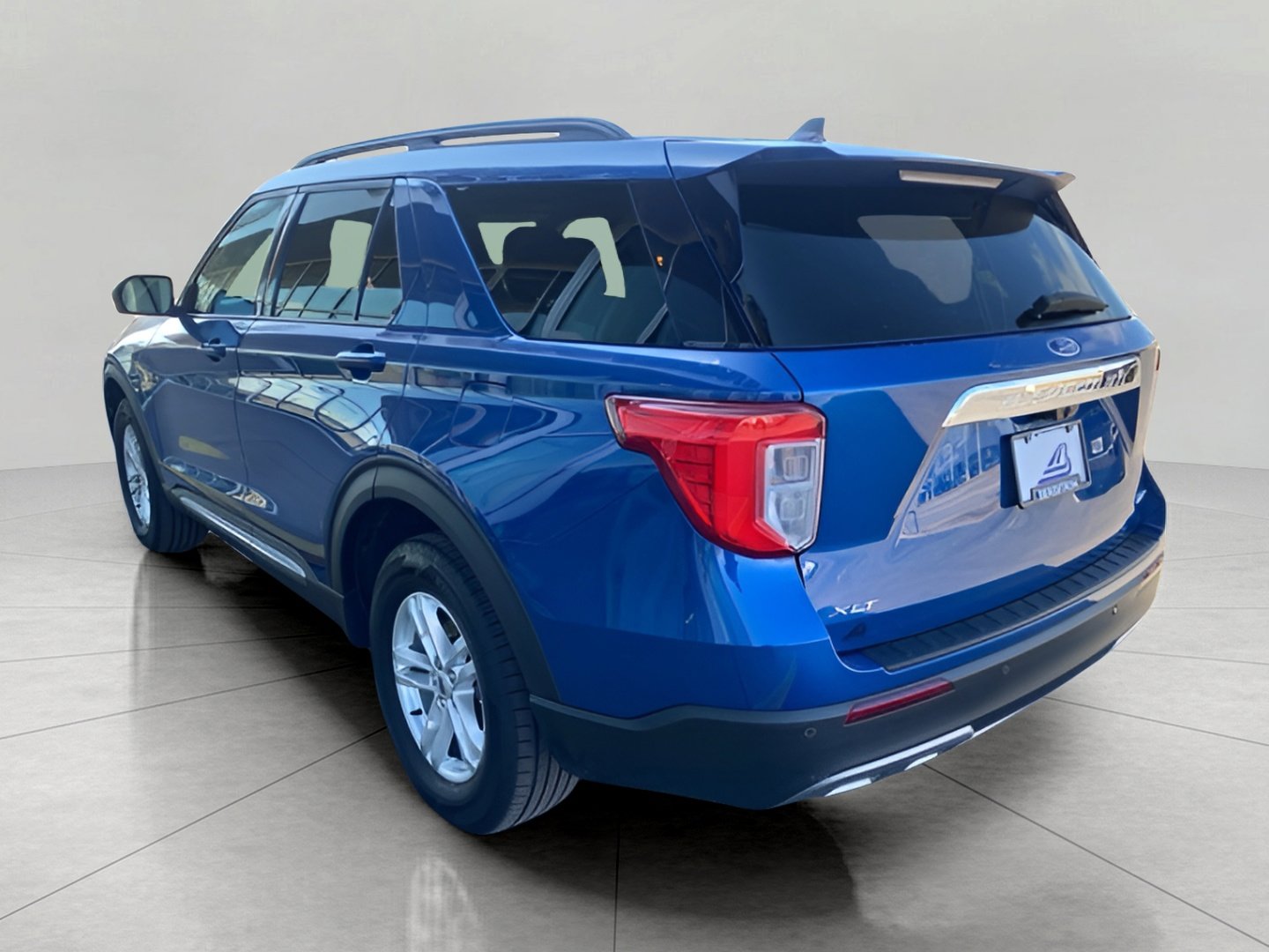 Certified 2023 Ford Explorer XLT w/ Equipment Group 202A image 7