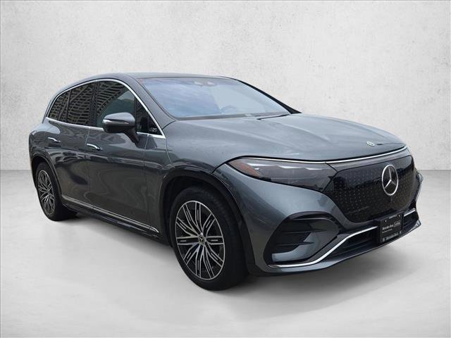 Used 2023 Mercedes-Benz EQS 580 4MATIC SUV image 3