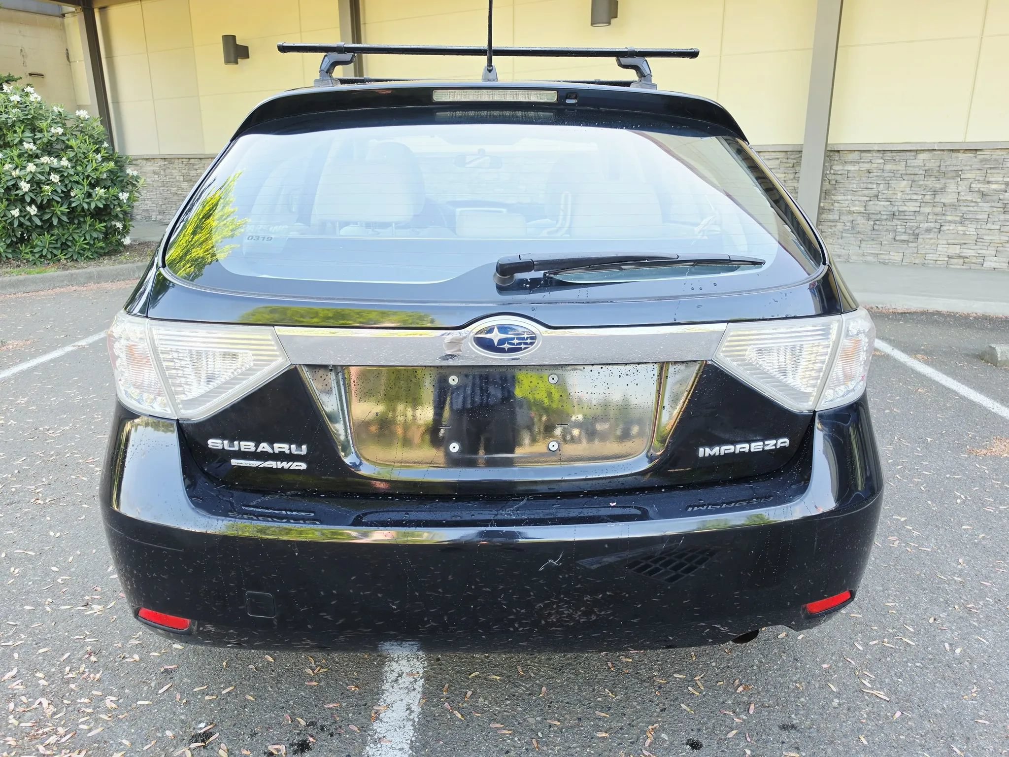 Used 2010 Subaru Impreza 2.5i Premium AWD/4WD image 4