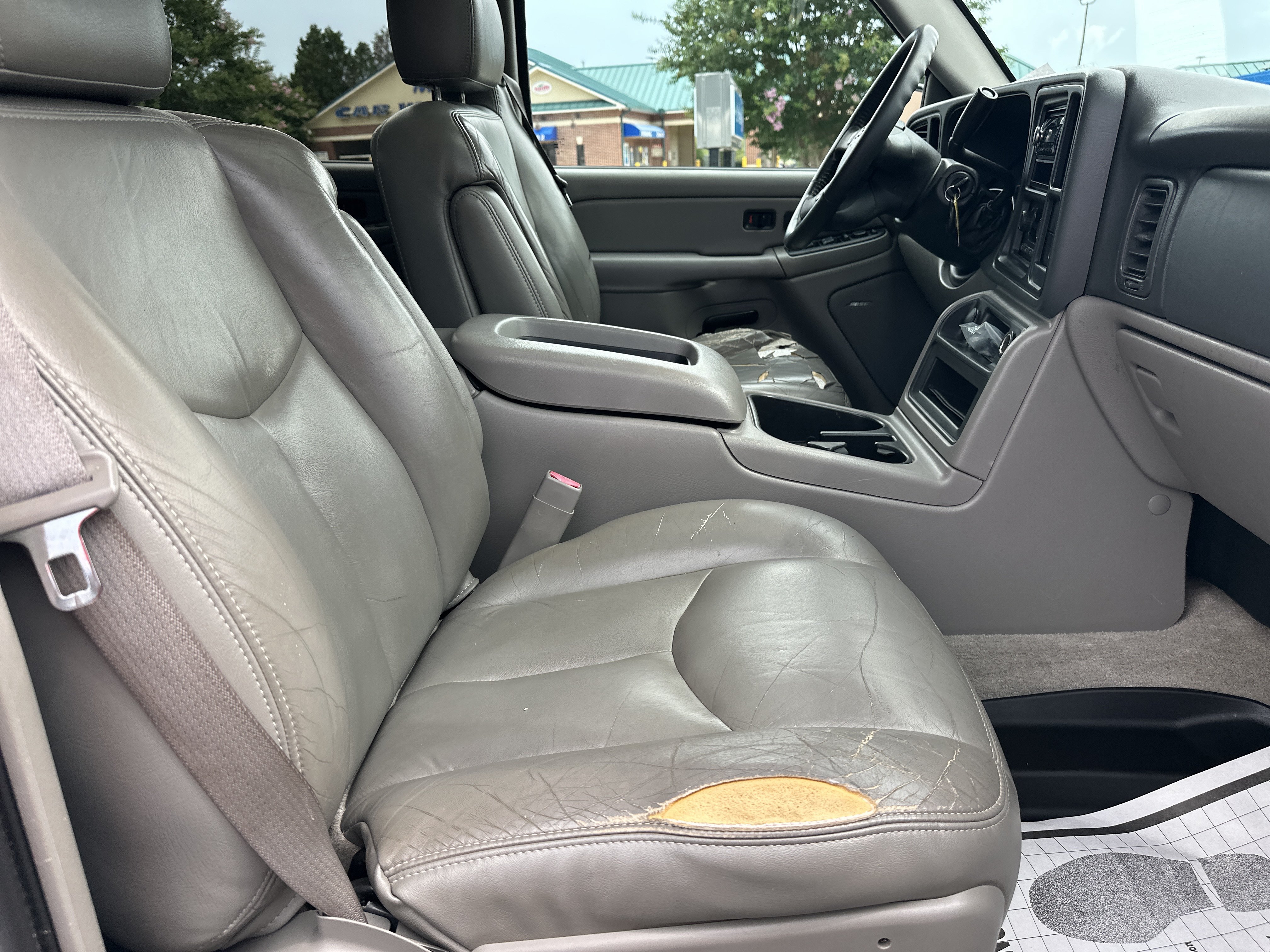 Used 2005 Chevrolet Avalanche Z66 w/ Sun And Sound Package RWD image 14